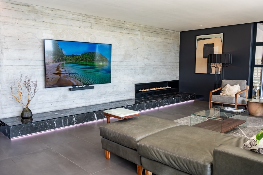 6 Bedroom Property for Sale in Myburgh Park Western Cape